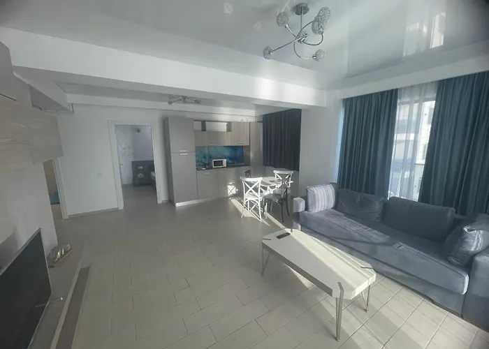 Astoria * مامايا