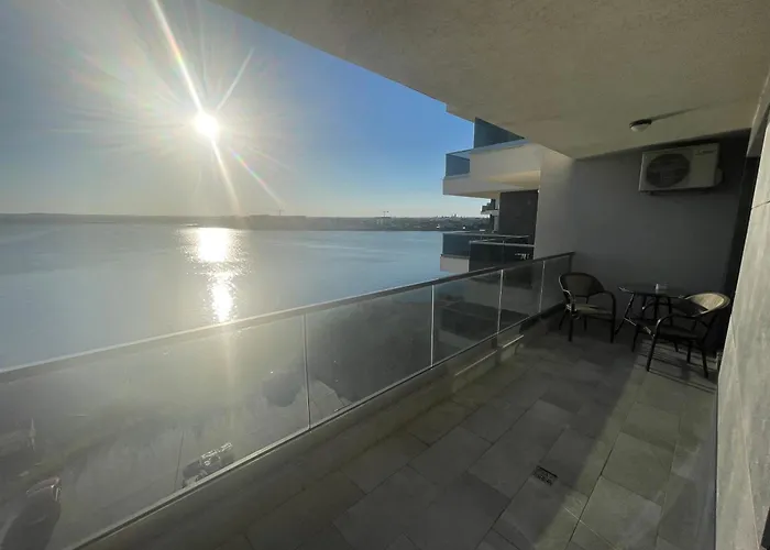 Astoria مامايا